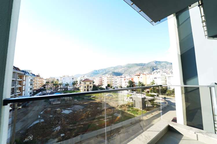 ALANYA KLEOPATRA'DA FULL AKTİVİTELİ SİTE İÇERİSİNDE 1+1 EŞYALI SATILIK DAİRE