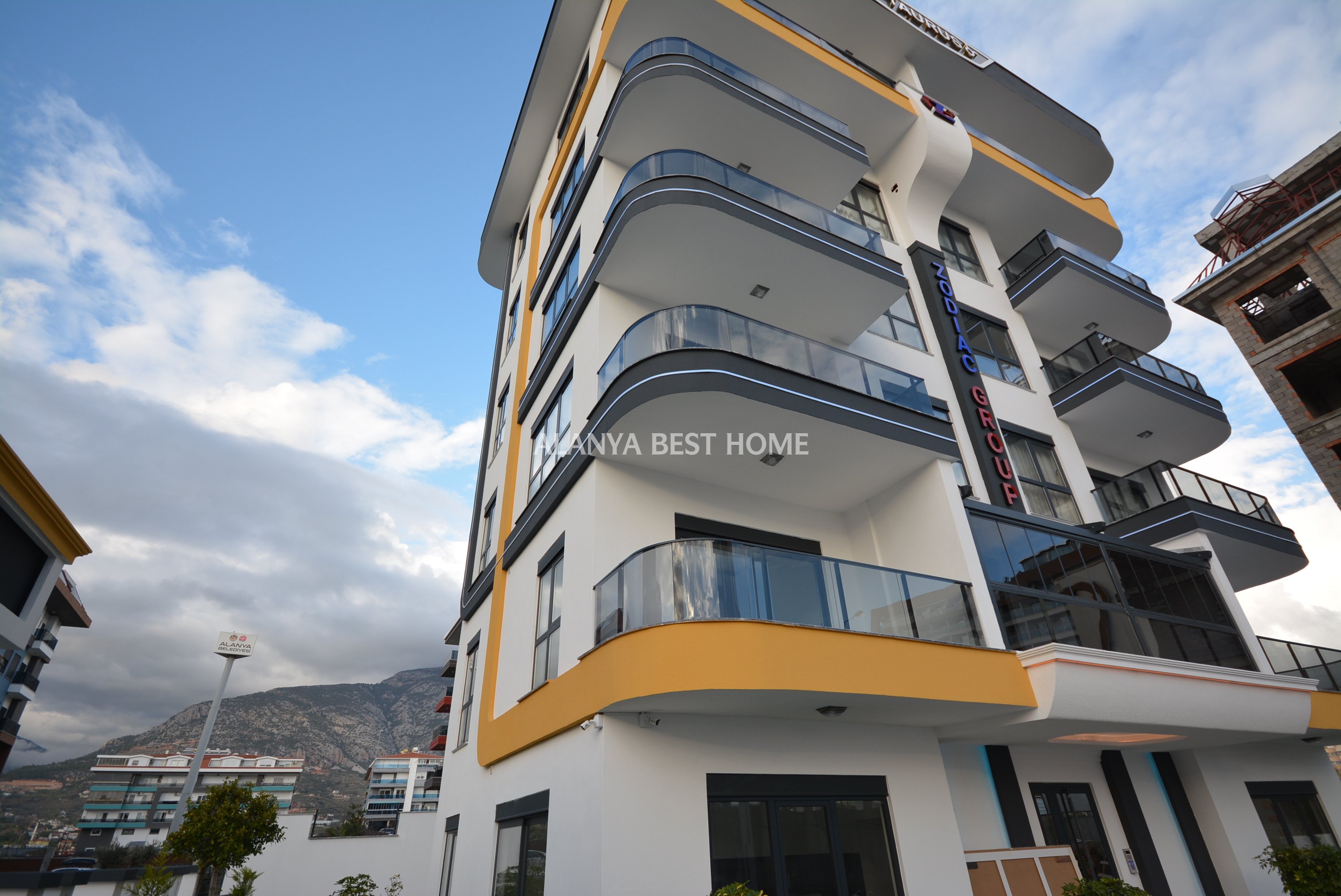 KESTEL'DE AKTİVİTELİ SİTE İÇERİSİNDE DENİZE 100 MT MESAFEDE 2+1 SIFIR DAİRE