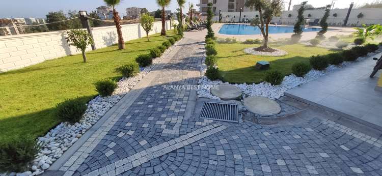 AVSALLAR'DA FULL AKTİVİTELİ SİTE İÇİNDE 1+1 SIFIR EŞYALI 65 m2