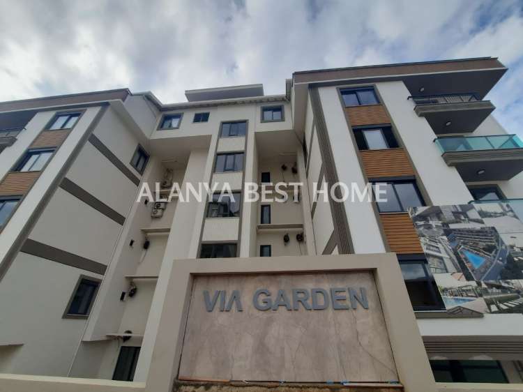 OBA'DA AKTİVİTELİ SİTE İÇERİSİNDE 2+1 AYRI MUTFAKLI EŞYALI SATILIK DAİRE