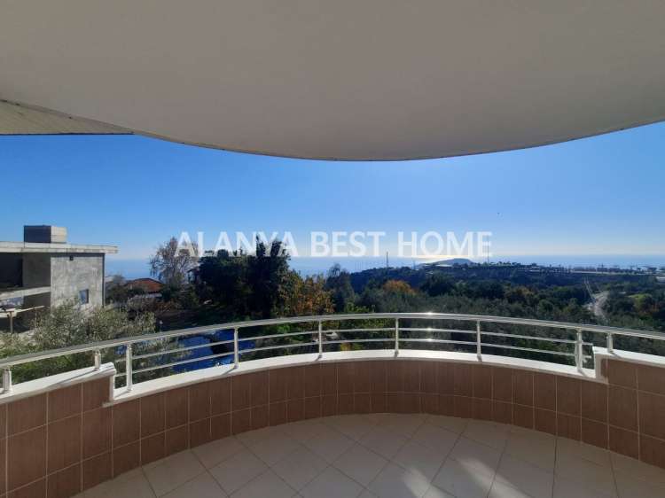 BÜYÜKHASBAHÇE'DE SİTE İÇERİSİNDE DENİZ VE KALE MANZARALI VATANDAŞLIĞA UYGUN 3+1 VİLLA