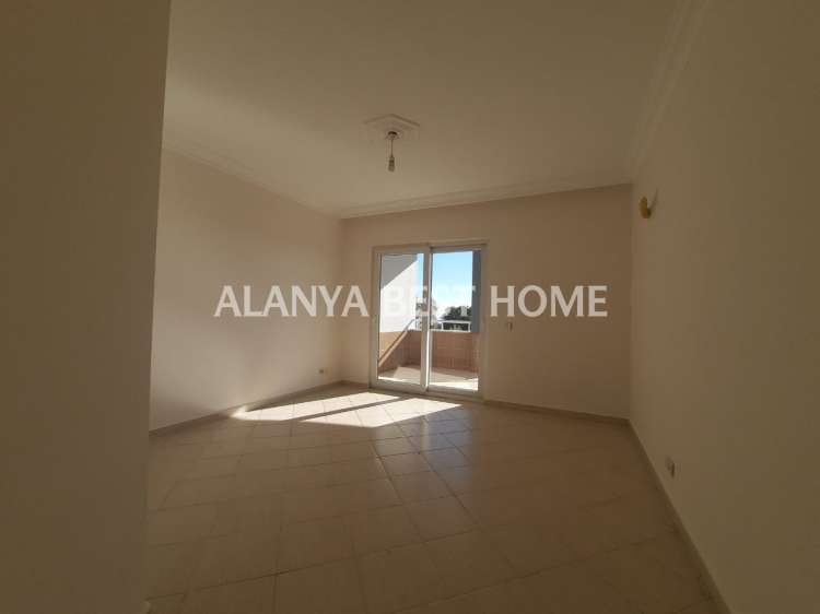 BÜYÜKHASBAHÇE'DE SİTE İÇERİSİNDE DENİZ VE KALE MANZARALI VATANDAŞLIĞA UYGUN 3+1 VİLLA