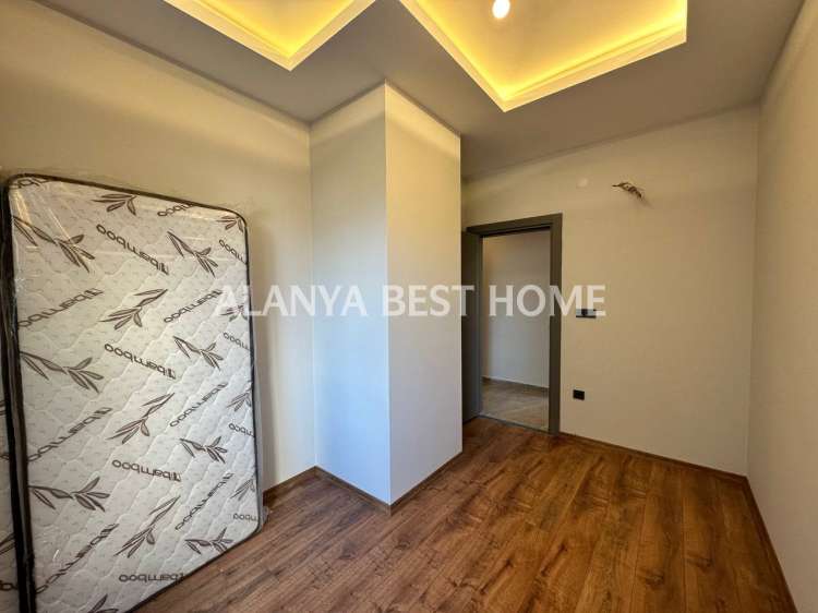 OBA'DA AKTİVİTELİ SİTE İÇERİSİNDE 2+1 AYRI MUTFAKLI EŞYALI SATILIK DAİRE