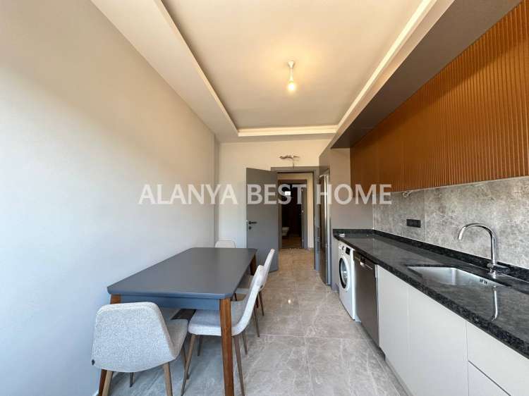 OBA'DA AKTİVİTELİ SİTE İÇERİSİNDE 2+1 AYRI MUTFAKLI EŞYALI SATILIK DAİRE