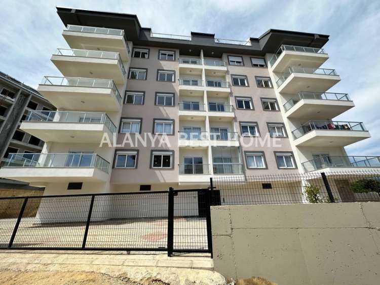 OBA MAHALLESİNDE TEK BLOKLU SİTE İÇERİSİNDE 2+1 AYRI MUTFAKLI SATILIK SIFIR DAİRE