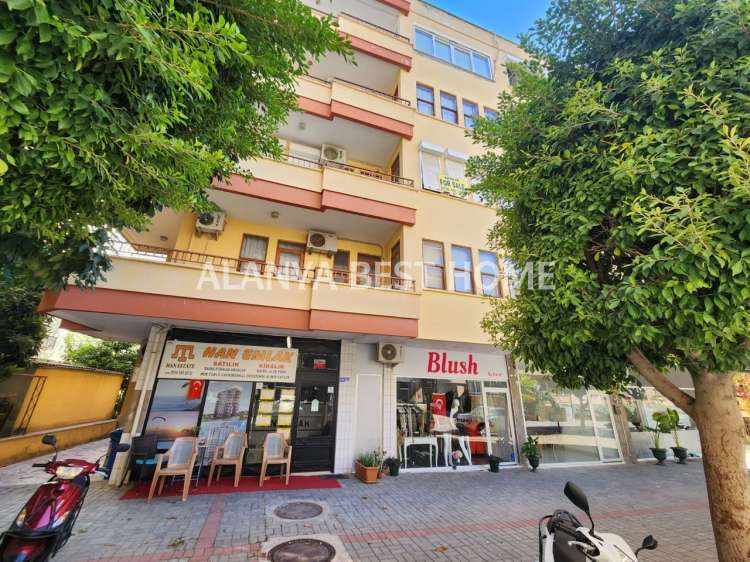 ALANYA MERKEZ'DE DENİZE 200 METRE MESAFEDE 2+1 AYRI MUTFAKLI KENTSEL DÖNÜŞÜME UYGUN 